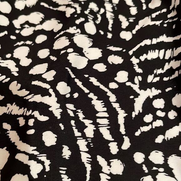 NWOT Hurley Black White Print One-Piece Swimsuit - Size Med - Picture 6 of 8